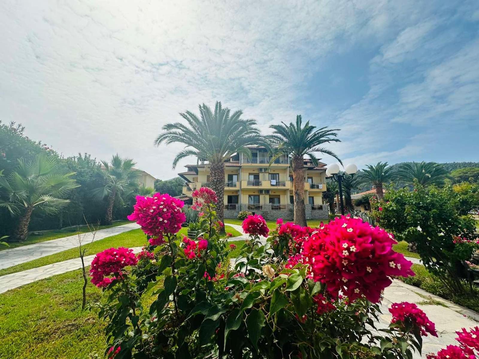 Vergos Hotel Вурвуру Экстерьер фото