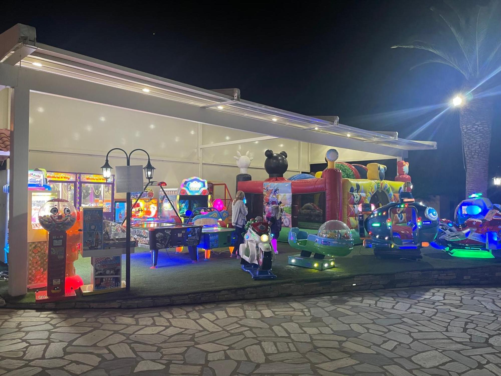 Vergos Hotel Вурвуру Экстерьер фото