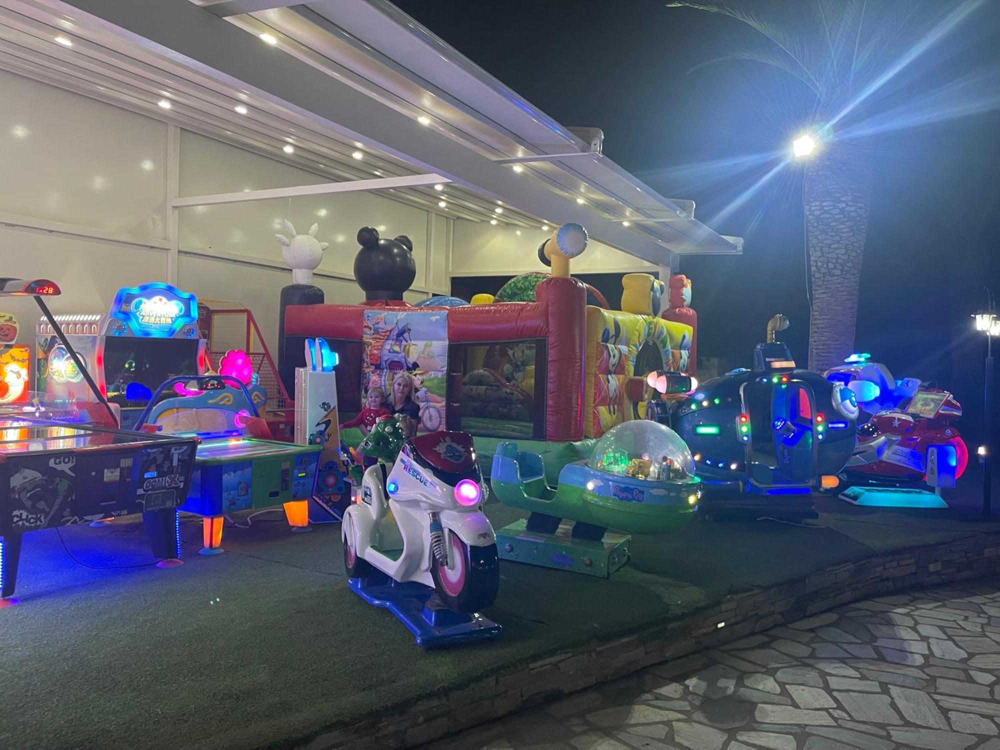 Vergos Hotel Вурвуру Экстерьер фото